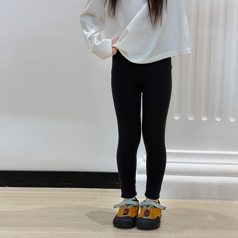 Winter Clothing Options - Nuova Moda 26 Anni, Leggings in