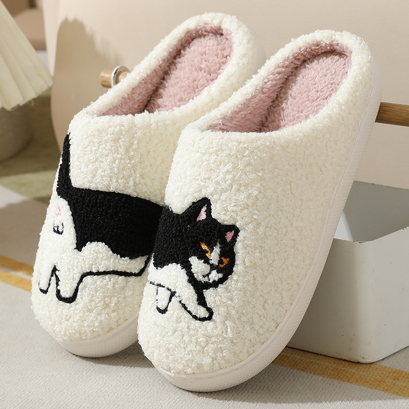 Winter Clothing Material - Pantofole da casa in peluche con