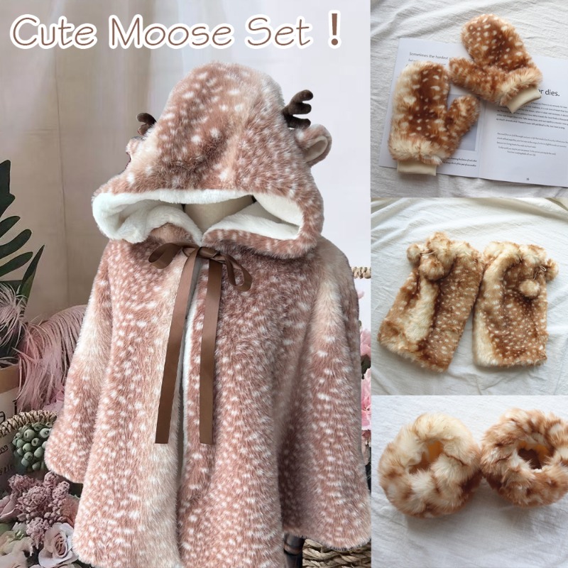 Mantello natalizio a pois con  - Winter Clothing Essentials recensione e prezzo