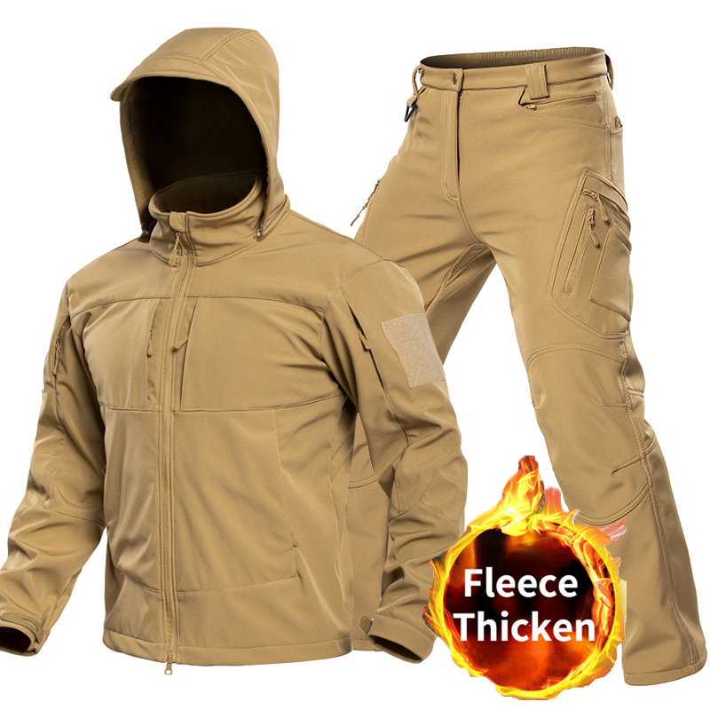 Completo Tattico Softshell da  - Winter Clothing Essentials recensione e prezzo