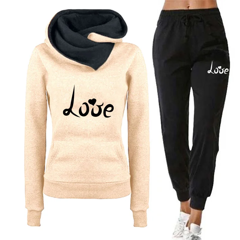 Tuta da donna con cappuccio e  - Winter Clothing Essentials recensione e prezzo